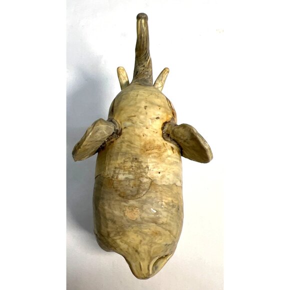 Hand-Carved Elephant Figurine Crushed Oyster shells - Picture 5 of 5